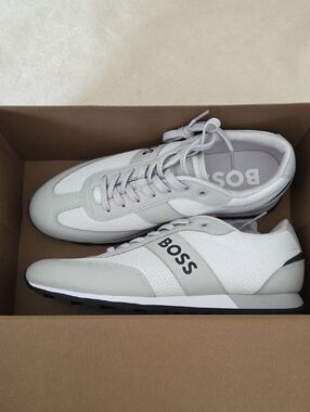 BNIB Men's Boss Sneakers, Size 11, White & Grey